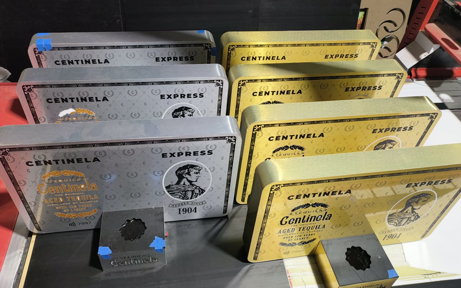 Glorificadores de punto de venta para una marca con 120 anos